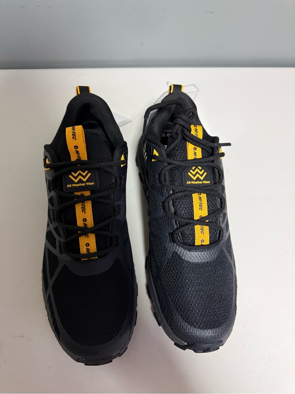 New Hi-Tec Waterproof Hiking Shoes Men’s Size 9